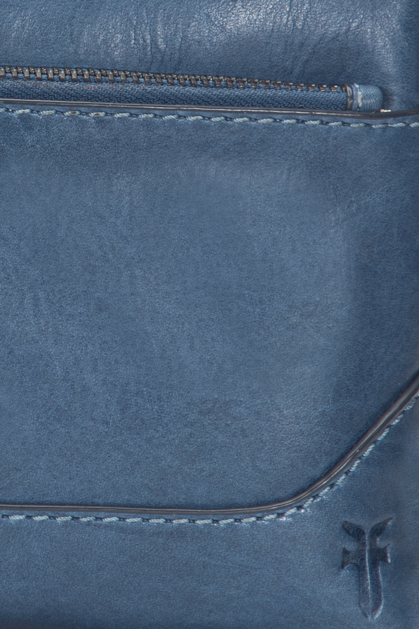Melissa Crossbody Wristlet