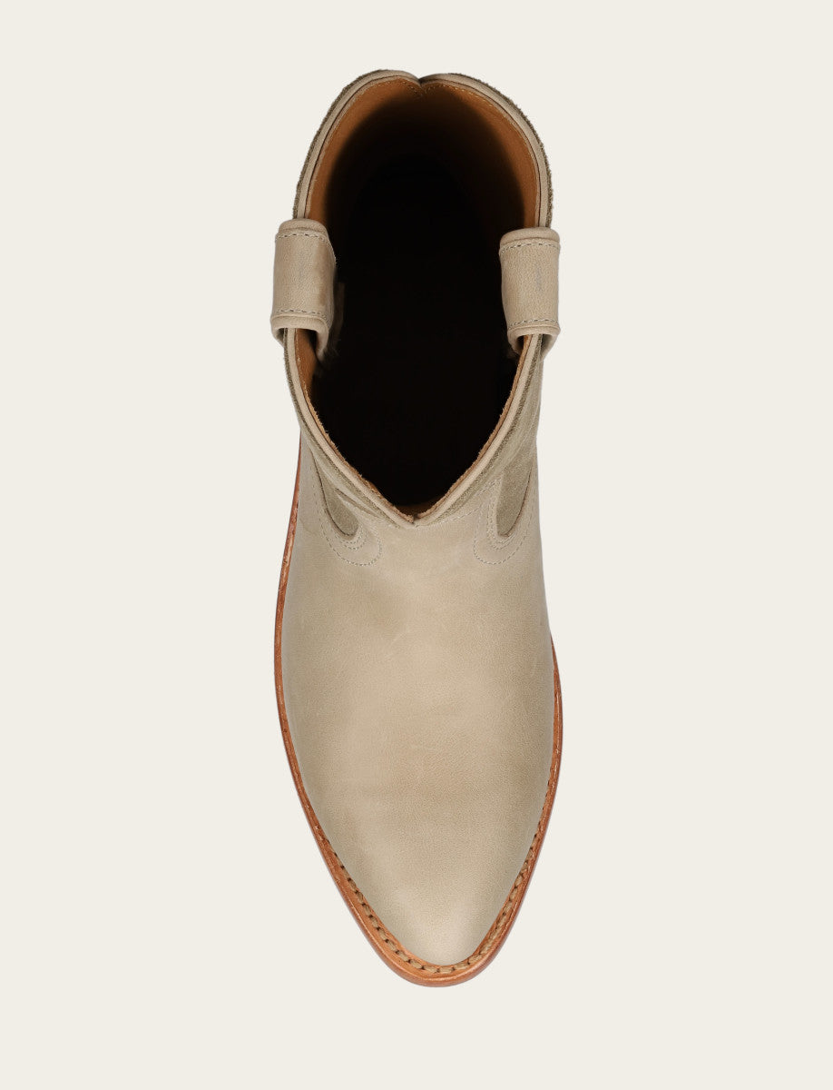 Billy Short - Eucalyptus - Top Down