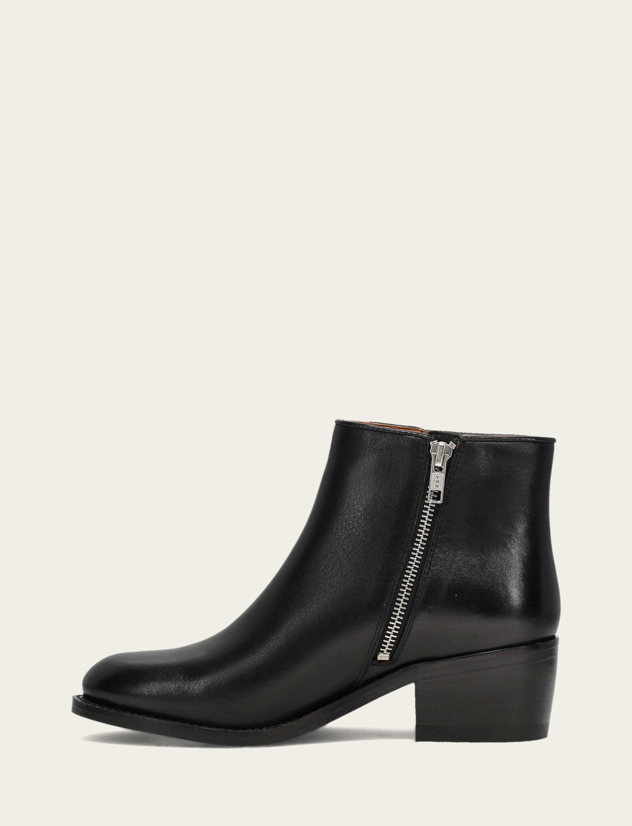 Carson 2 Piping Bootie - Black - Inside