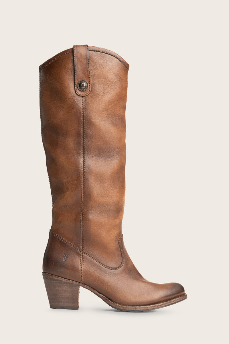 Jackie Button - Dark Brown - Outside
