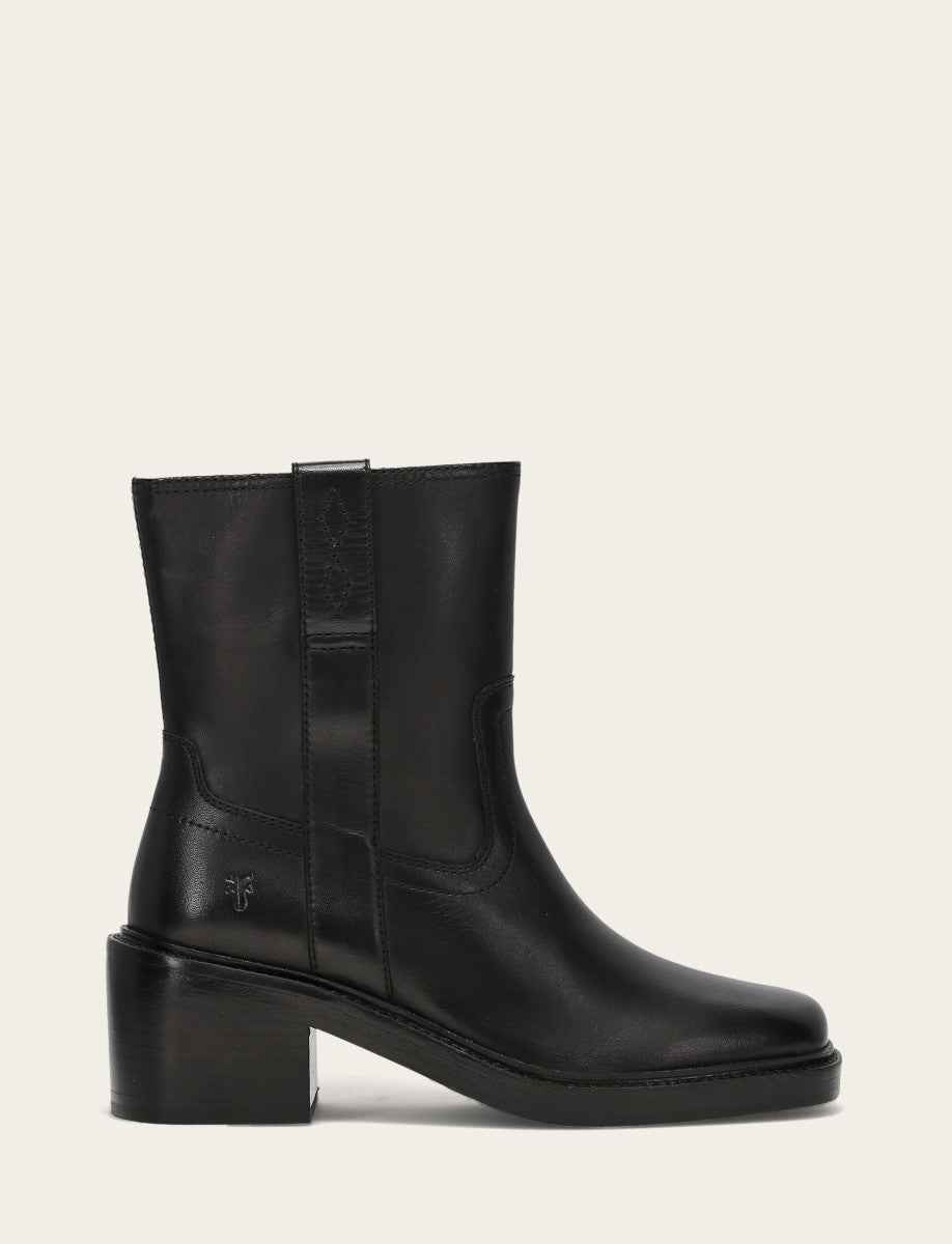 Kate Short Inside Zip - Black - Outside