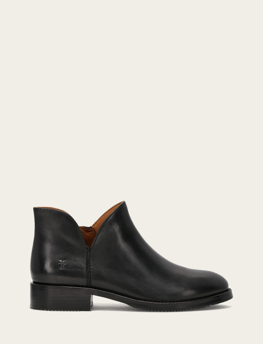 Melissa Shootie 2 - Black - Outside