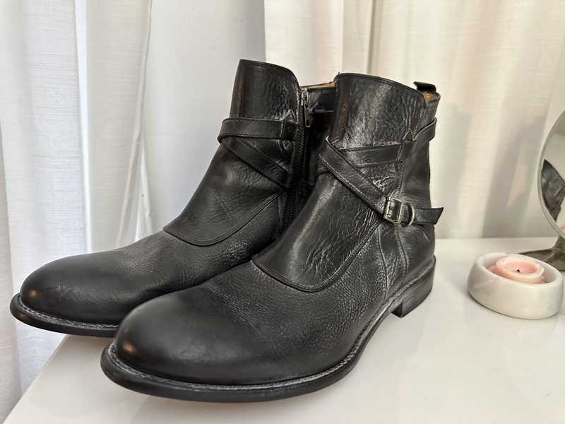 Black / 11 / Mark_79744
