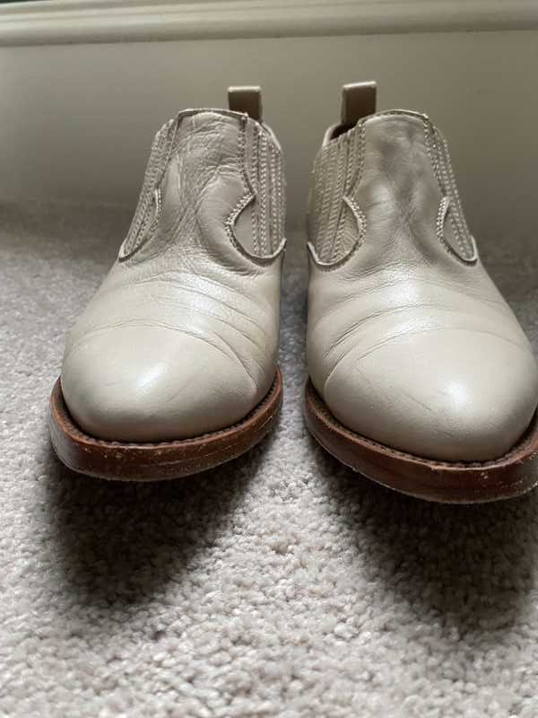 Off White / 8 / Melanie_92567