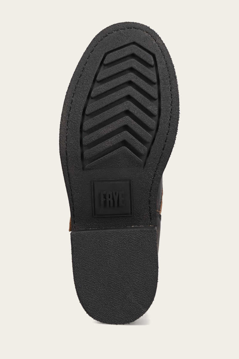 Viv Short Engineer - Distressed Black - Sole