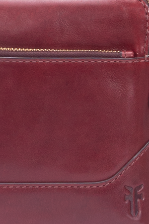 Melissa Crossbody Wristlet