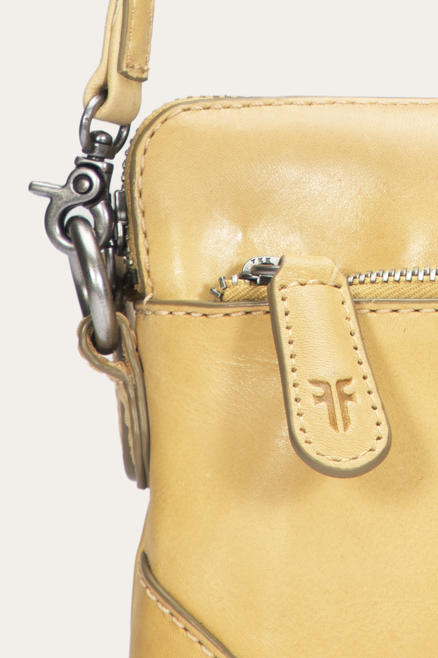Melissa Crossbody Wristlet