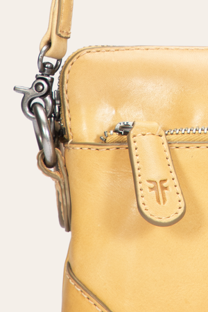 Melissa Crossbody Wristlet