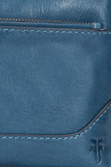 Melissa Crossbody Wristlet