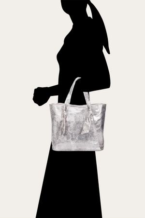 Women's Nora Knotted Tote Bag | The Frye Company Women's Nora Knotted Tote Bag | The Frye Company