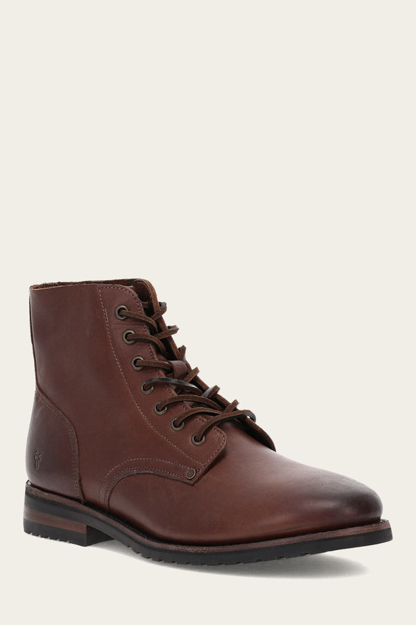 Best leather lace-up boots for men. 