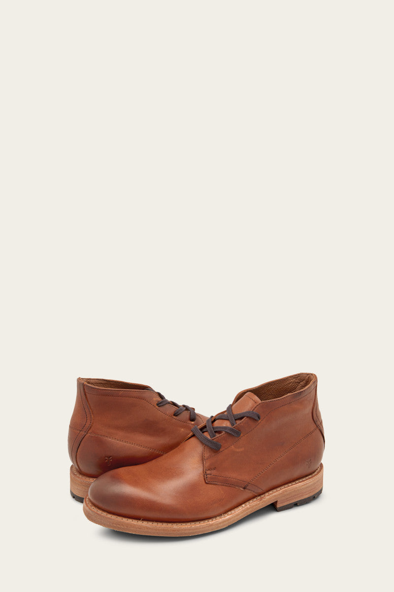 Best leather chukka boots for men. 