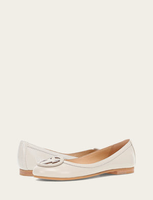 Frye Company Carson Logo Ballet 9 Ivory Frye Company Carson Logo Ballet 9 Ivory