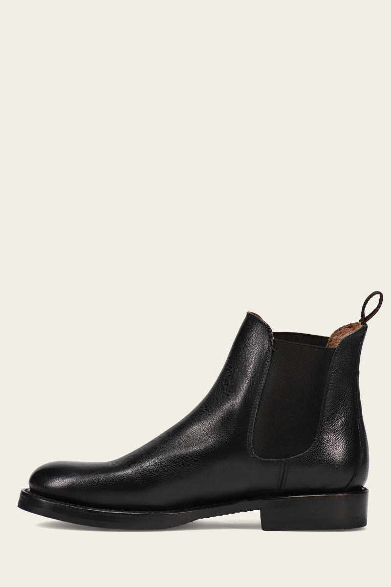 Best black Chelsea boots for men. 