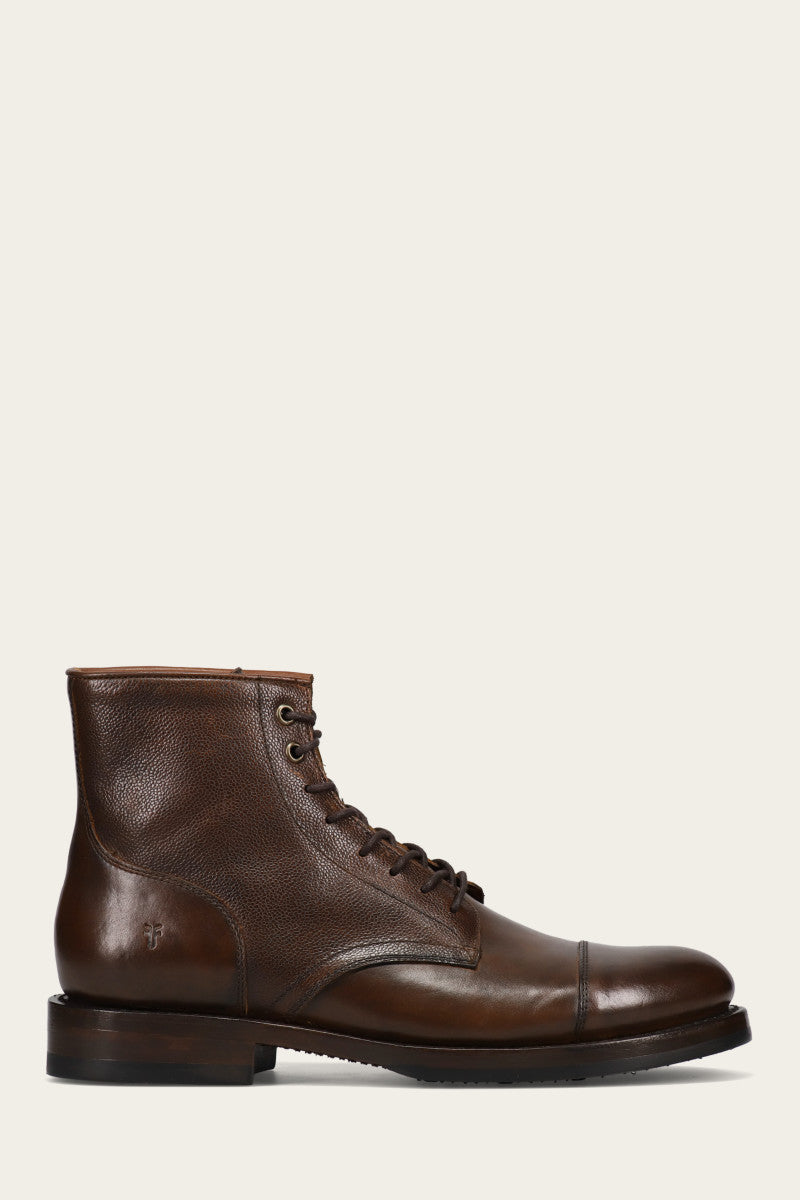 Best men's lace-up boots for winter. 