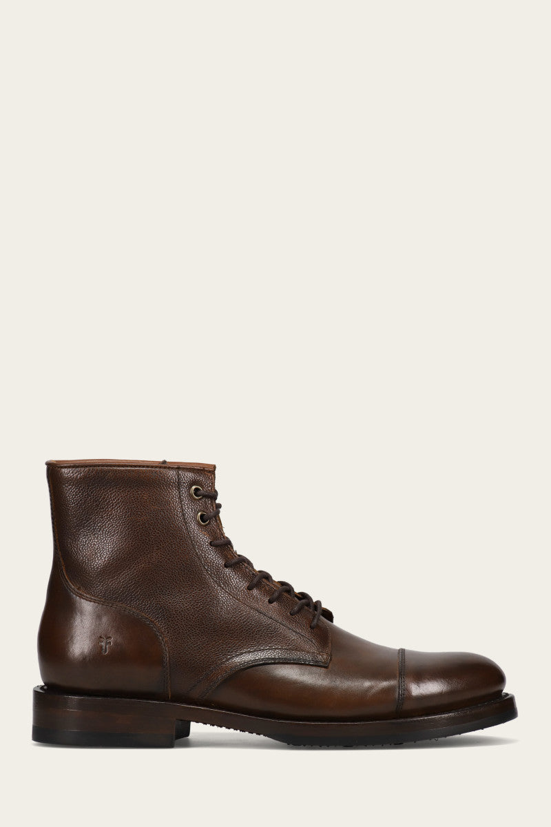 Best men's lace-up boots for winter.