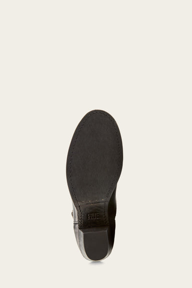 Jackie Button Short - Black - Sole