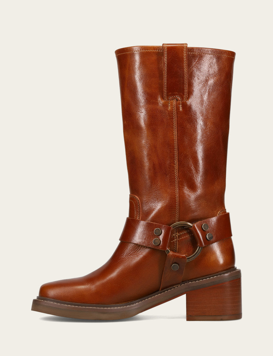 Kate Harness - Amber - Inside