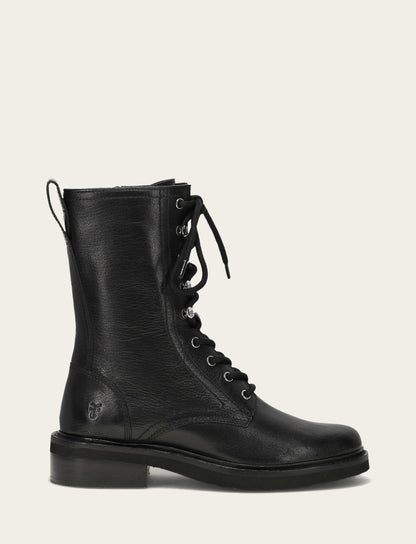 Phoebe Combat - Black - Outside
