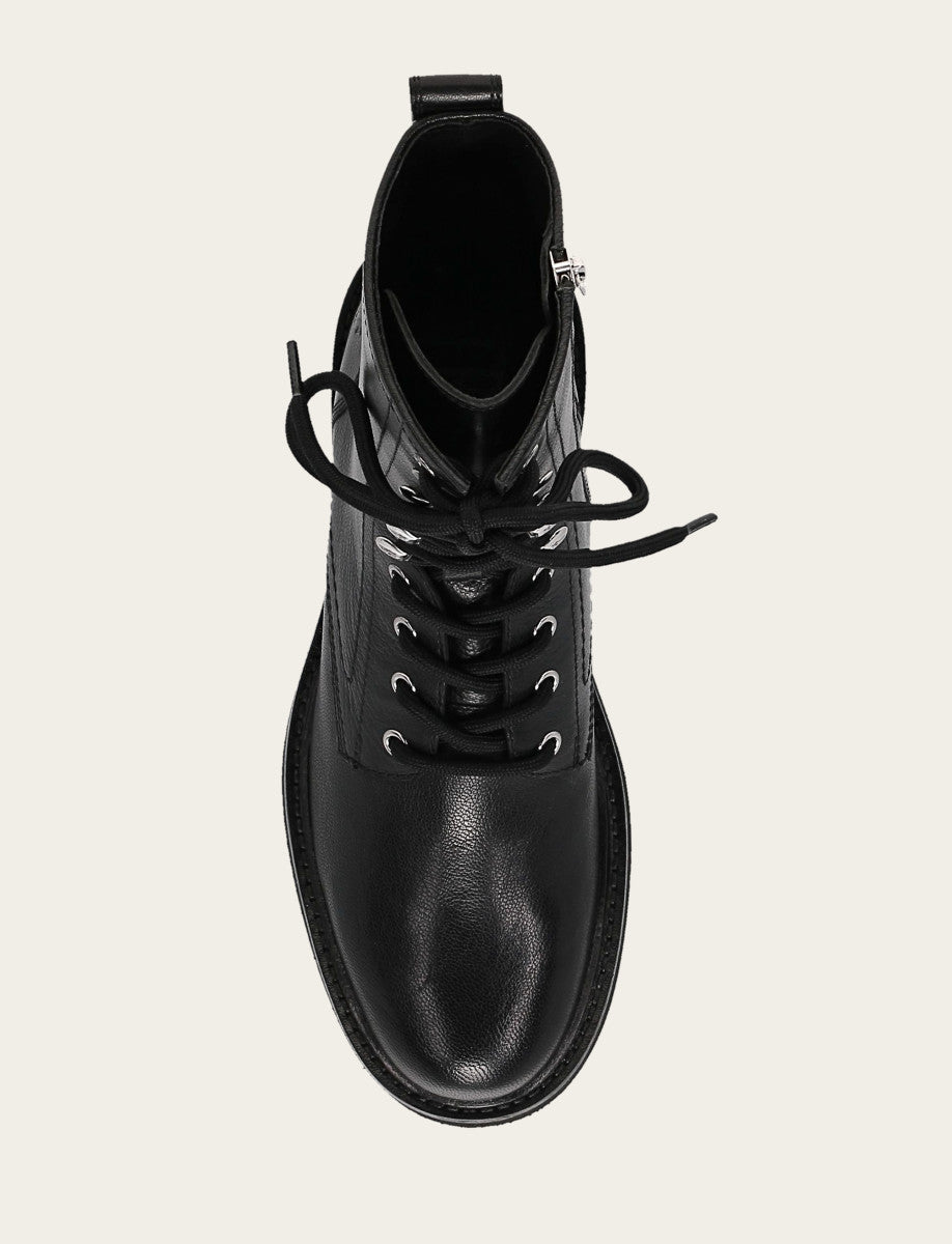 Phoebe Combat - Black - Top Down