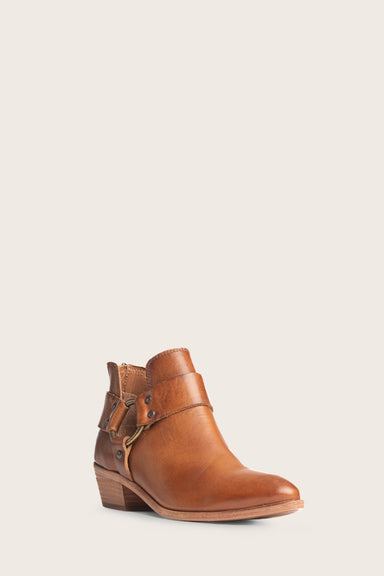Ray Harness Back Zip - Caramel - Hero