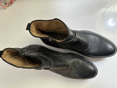Black / 11 / Mark_79744