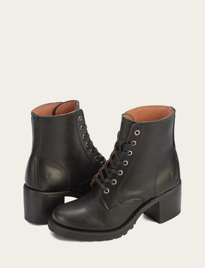 Frye Sabrina 6G Lace Up Boots Black 10 Frye Sabrina 6G Lace Up Boots Black 10