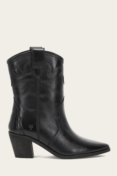 Sara Western Short - Black - Outside