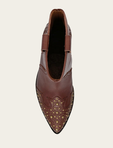 Sara Wingtip Stud - Saddle - Top Down