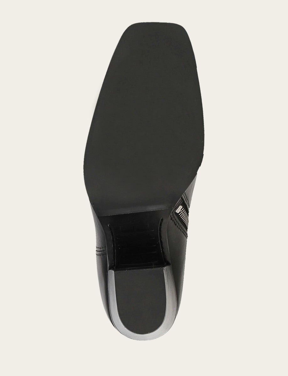 Shiloh Zip Bootie - Black - Sole