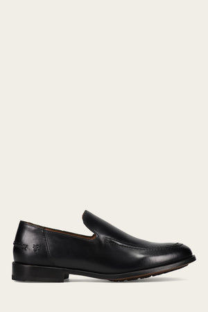 Tyler Venetian - Black - Outside