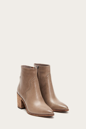 Frye flynn hotsell short boot