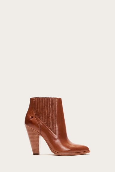 Saddle