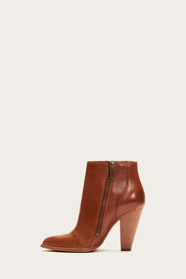 Saddle
