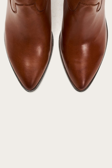 Saddle