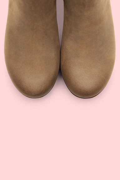 Taupe