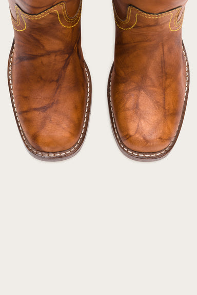 Saddle