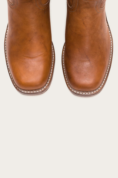 Saddle
