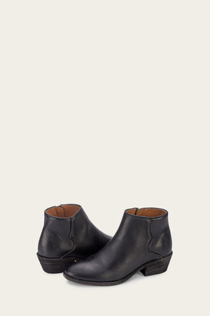 Frye carson piping hotsell bootie black