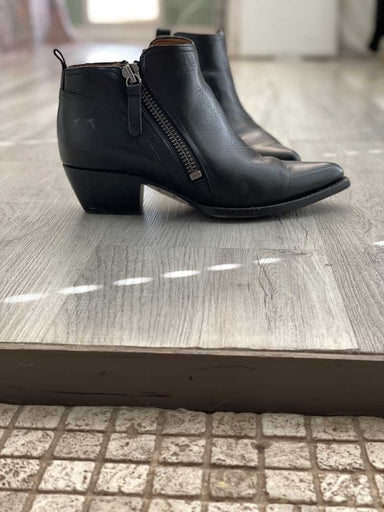9 / Black / Teresa_37106