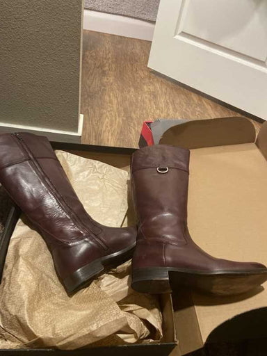 Burgundy / 8 / Amyleila_39684