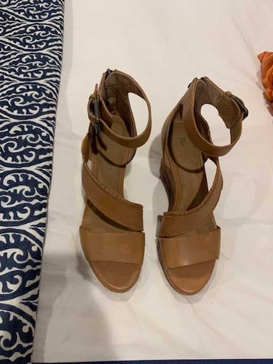 Camel / 9.5 / Leslie_44617