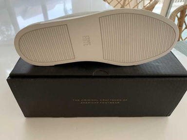 White / 8 / peggy_57668