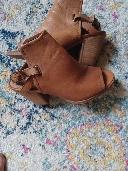 Tan / 9.5 / Gail_63363
